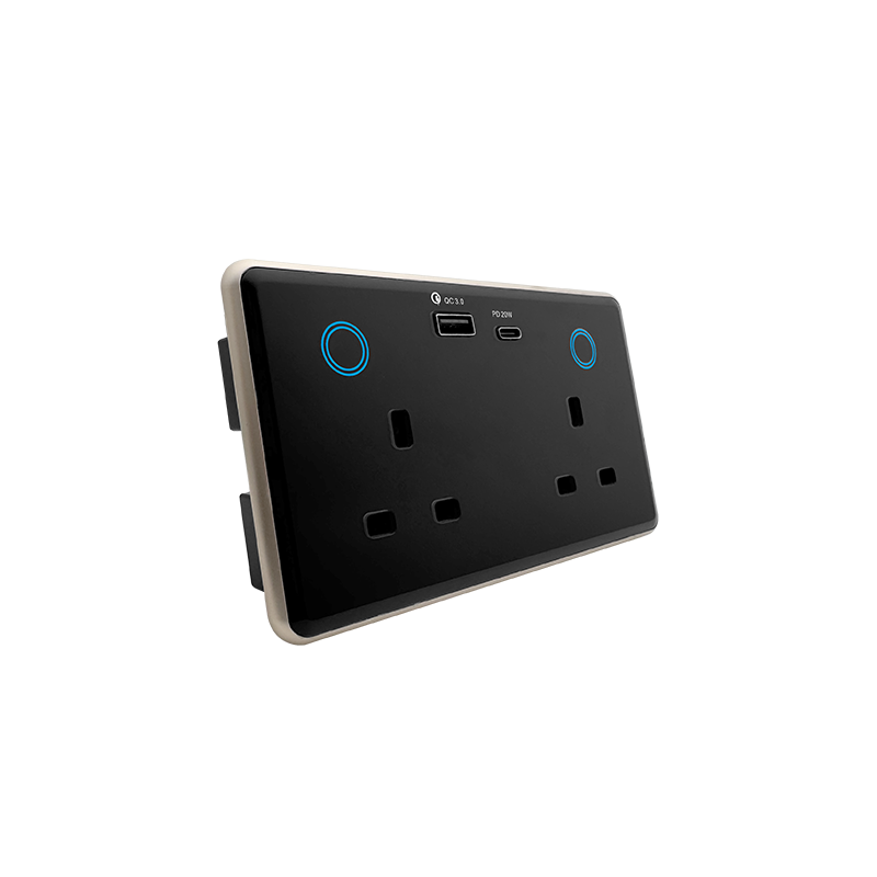 UK Smart  Socket&PD20W